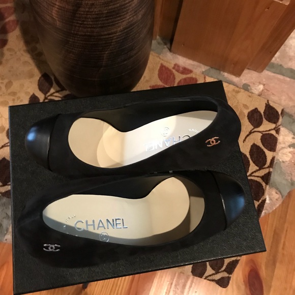 CHANEL PUMPS - Picture 2 of 5